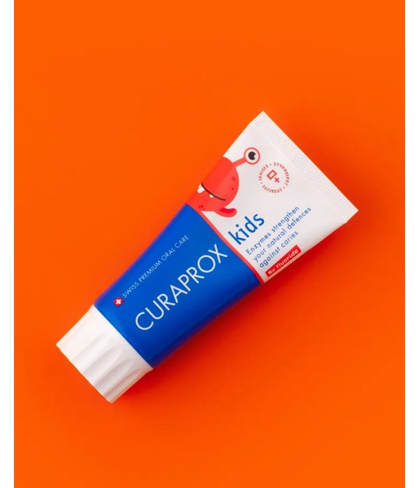 Curaprox KIDS vaikiška dantų pasta be fluoro braškių skonio, 60 ml.